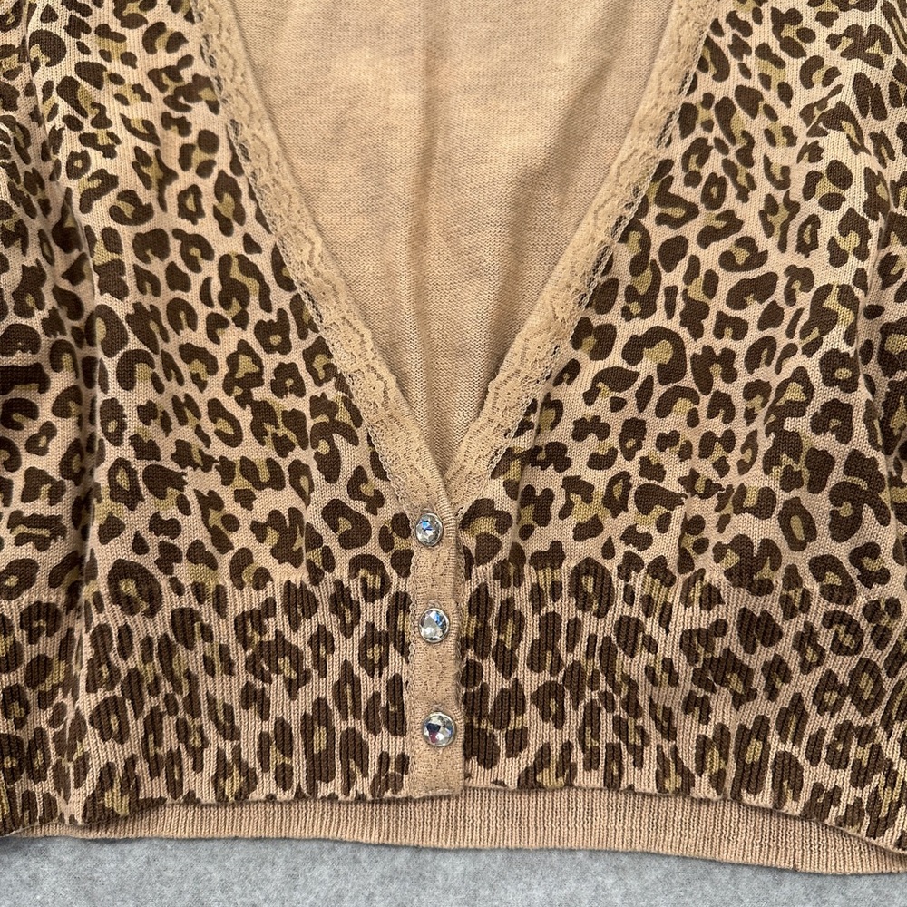 Leopard Print Cropped Cardigan - Tan & Black - Picture 5 of 6